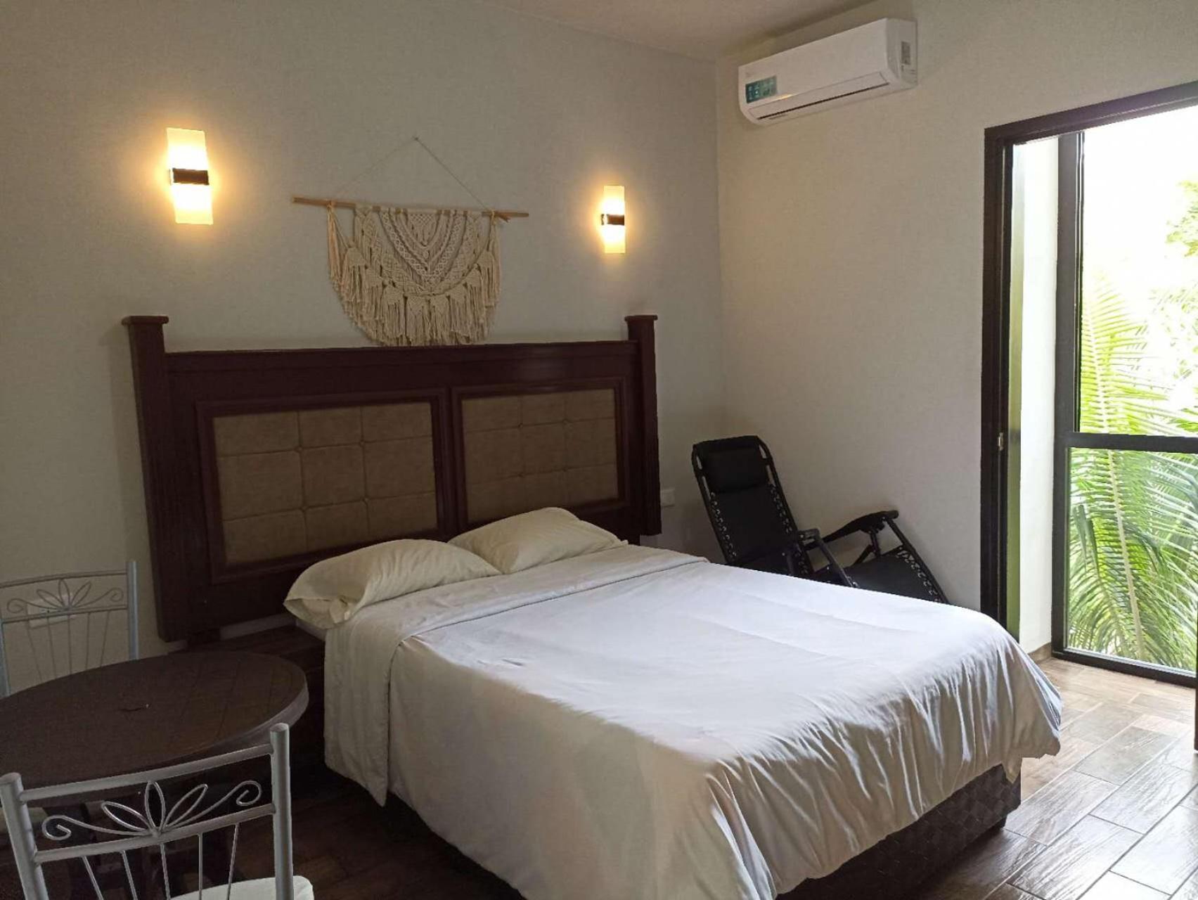 Hotel & Hostal 230 Valladolid Kültér fotó